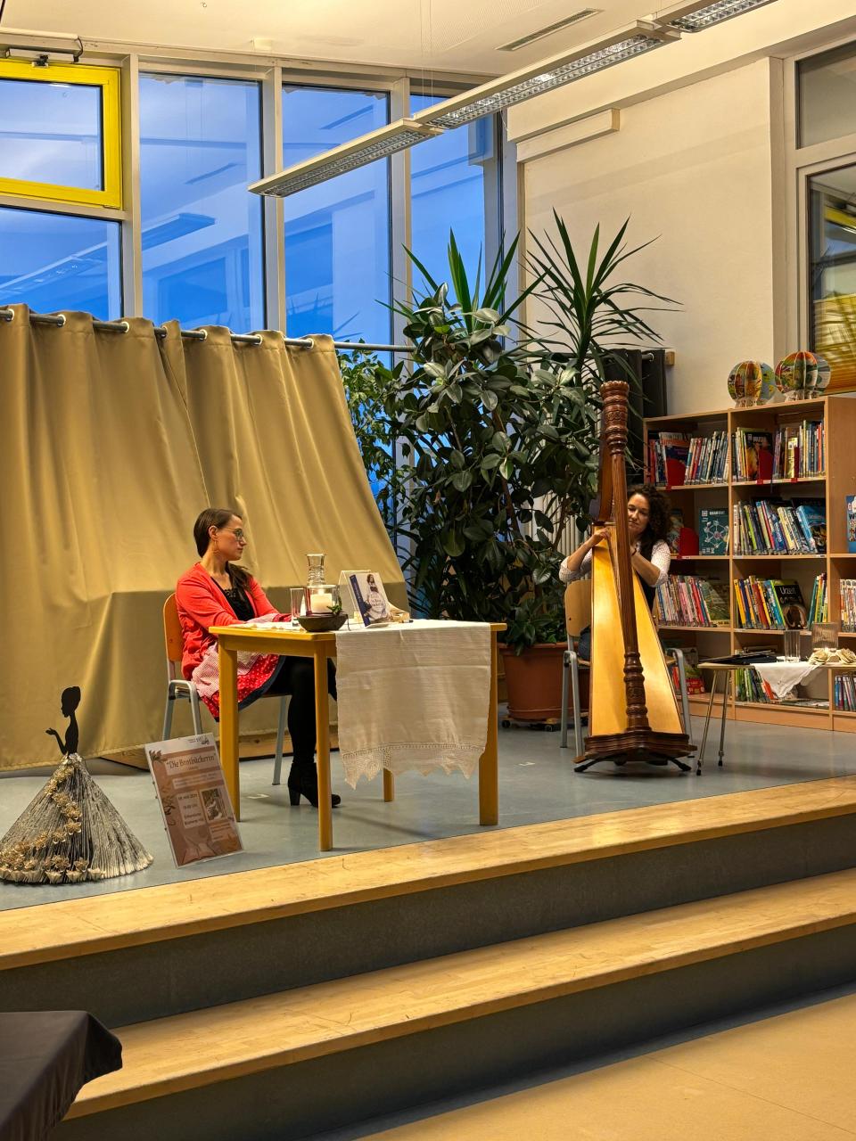 Lesung_Die Brotbäckerin von Nadja Raiser und Heidi Abfalter, Harfe_09.05.2025.jpg